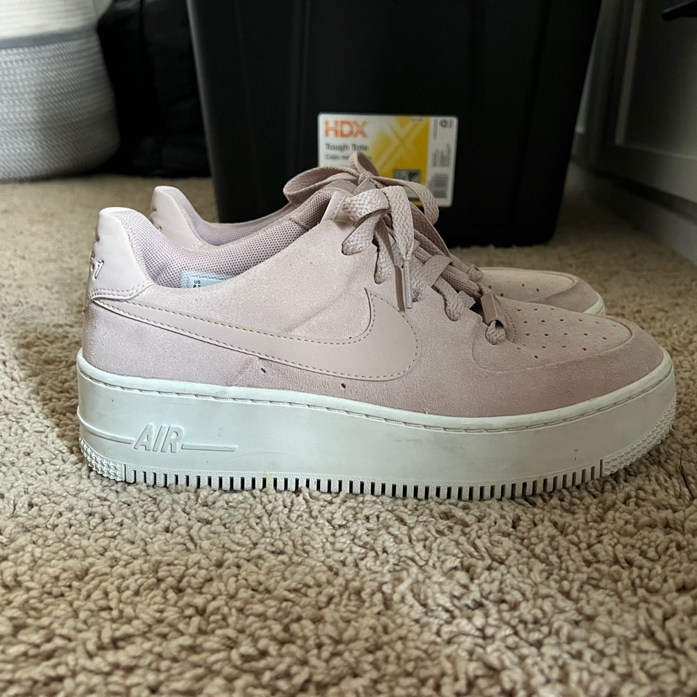 Nike Air Force 1